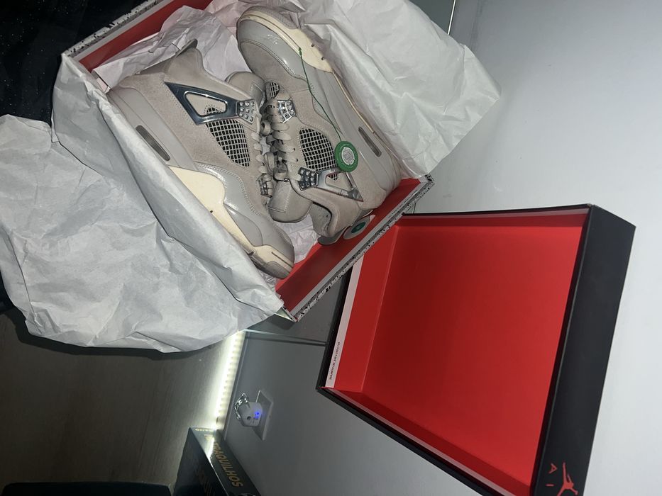 Jordan 4 frozen moments