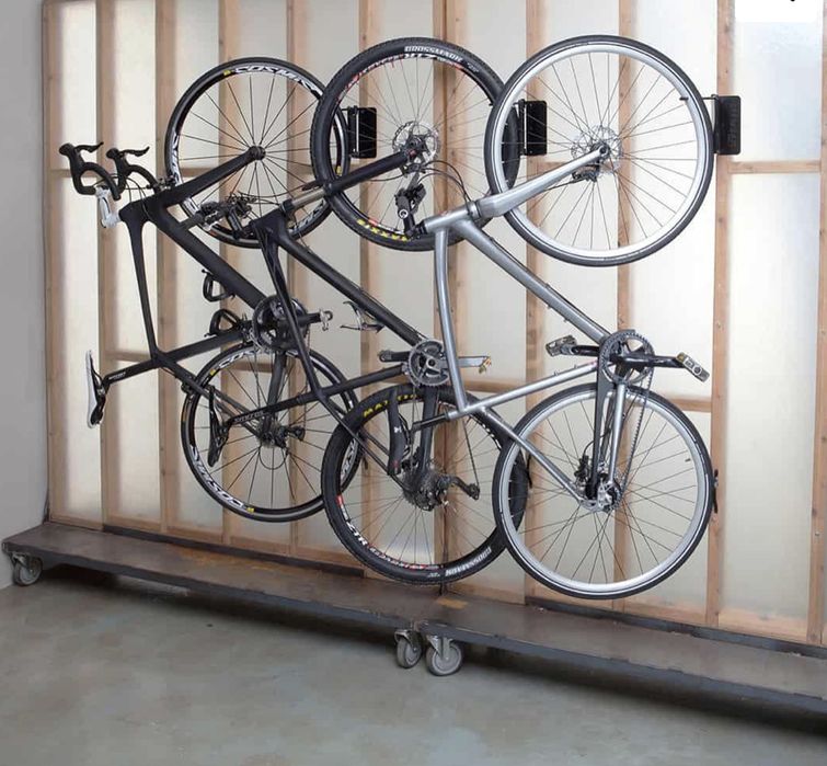 Arrumação na parede bicicleta