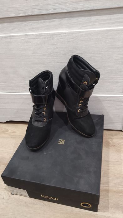 Buty damskie skórzane czarne botki kozaki trzewiki adidasy sneakersy na koturnie 39 Kazar