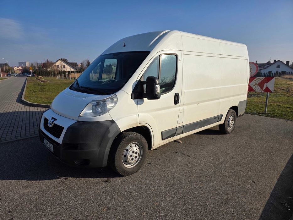 Wynajem Busa Dostawczego L2H2 Peugeot Boxer Inowrocław Przeprowadzki Transport
