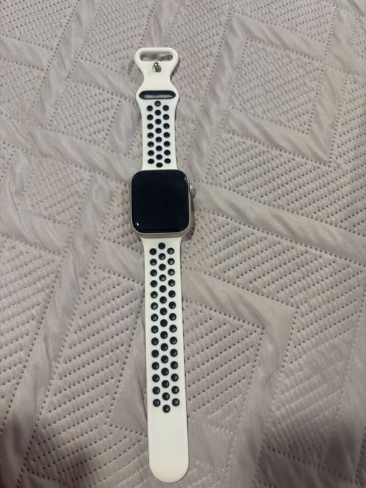 Apple Watch SE GPS 44 mm + Cabo de Carregamento