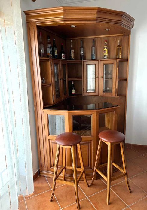 Movel Bar de canto em madeira maciça, como novo