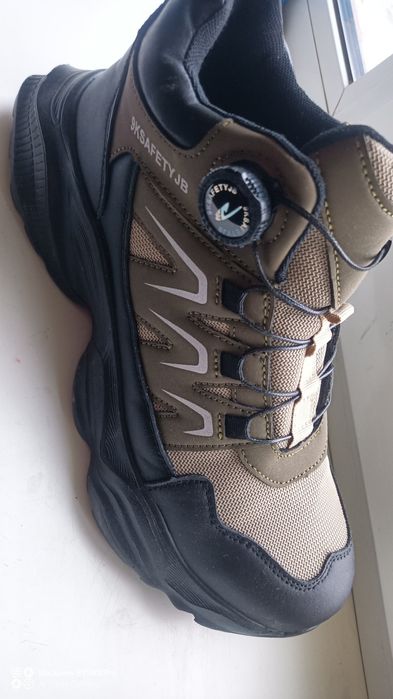 Продам змове взуття 46розмір