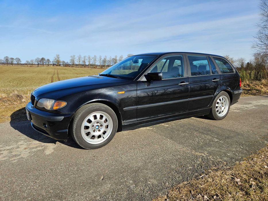 BMW 318i Touring E46