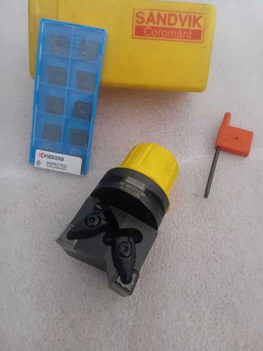 Cabeçote de corte Sandvik Coromant Capto C4. Com 12 pastilhas  CNMG120408
