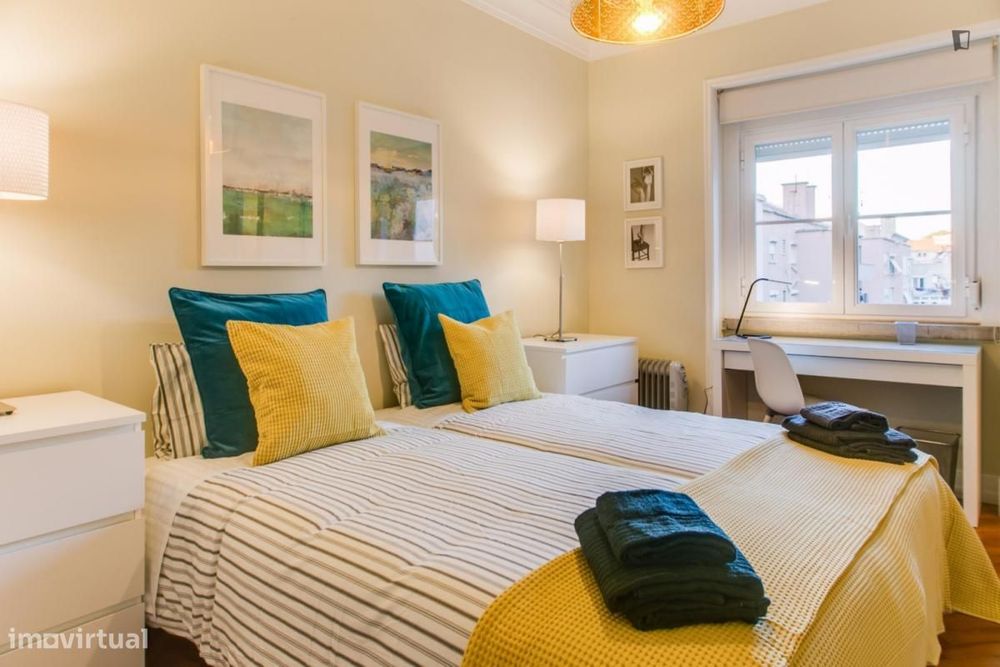 Quarto - localizado em Roma-Areeiro Lisbon