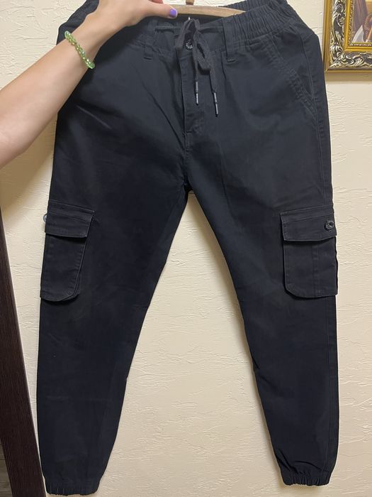 Продам джогеры черные