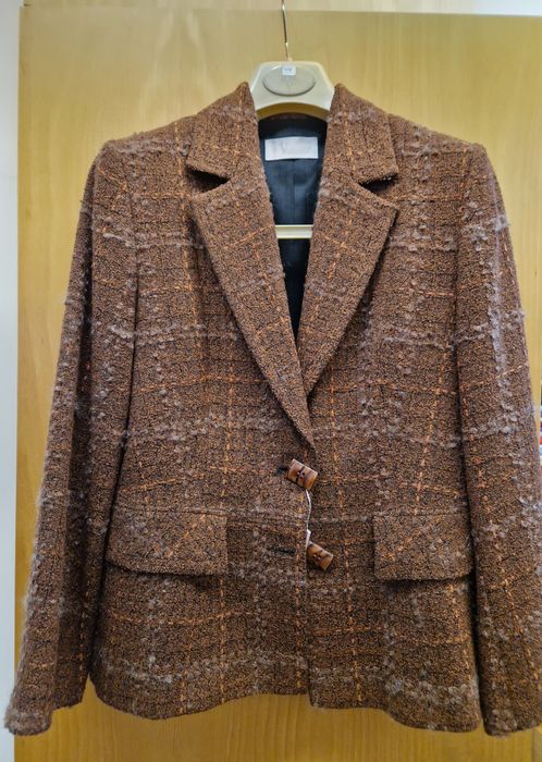 Conjunto de blazer e saia
