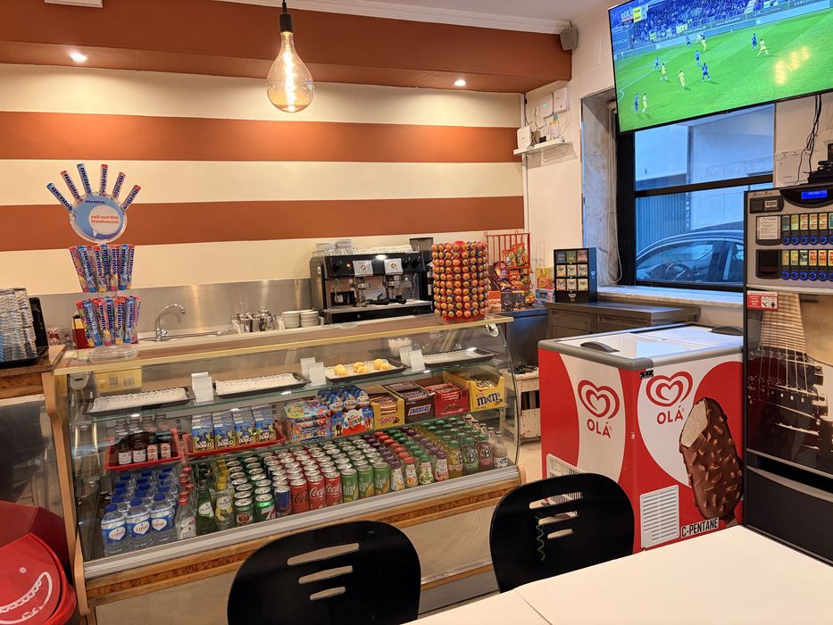 Oportunidade Única em Almada: Café & Restaurante com Faturação Consolidada e Clientela Fiel!