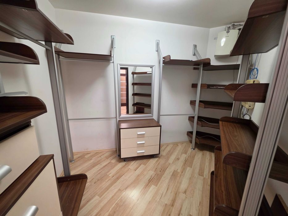 Ціну знижено! Від власника! Продаж 4-к квартири вул. Раїси Окіпної 4. 5 поверх