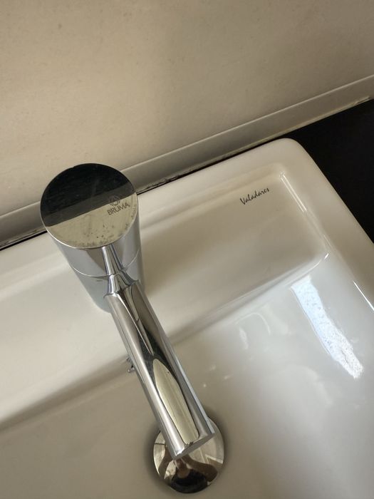 Conjunto Móvel de Casa de banho e Espelho