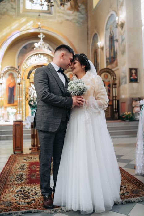 Весільна сукня Ella + шубка-болеро в подарунок