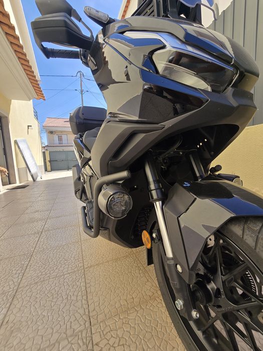Honda adv350 apenas 2.000  km . 6 anos garantia