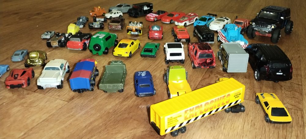 Продам колекцію автомоделяк
