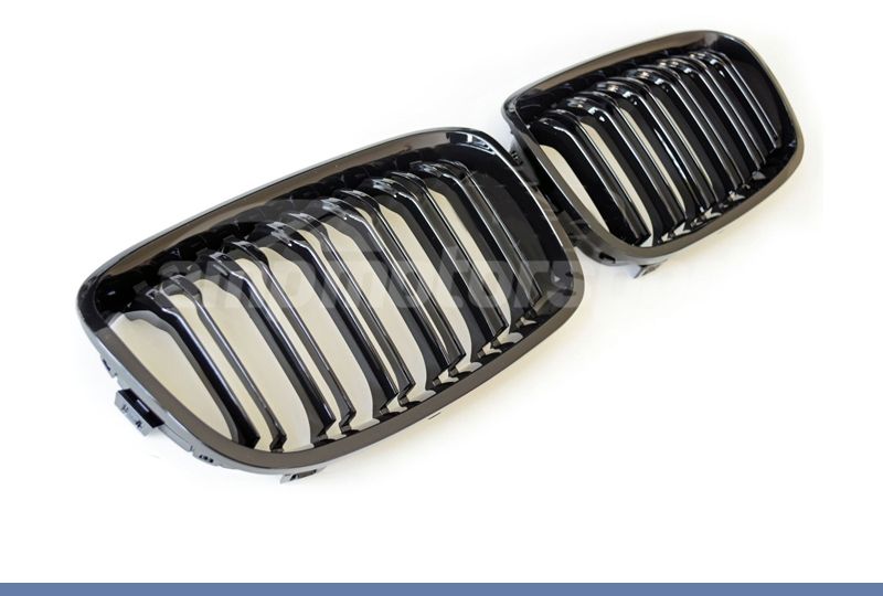 GRELHA DIANTEIRA LOOK M1 PARA BMW SERIE 1 F20 / F21 2011-2015