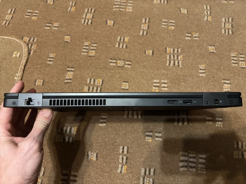 Ноутбук DELL  latitude 5590 (16*256)