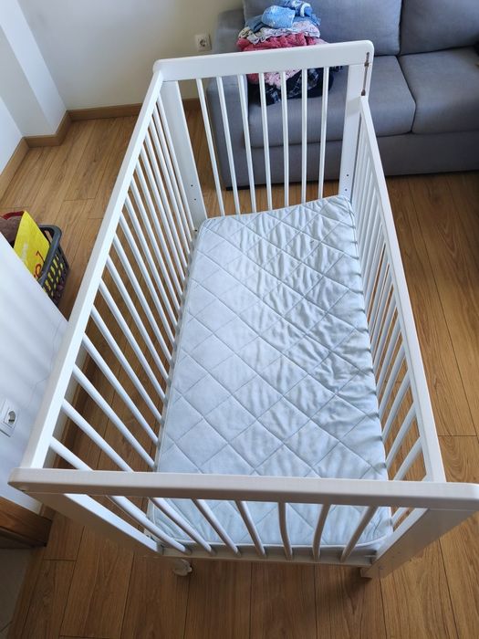 Cama para bebé IKEA