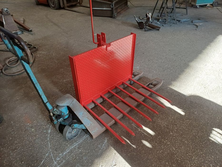 Forquilha basculante para trator até 50cv