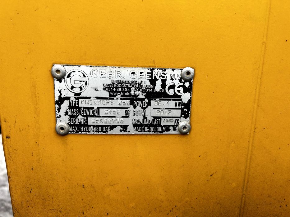 Miniładowarka KNIKMOPS KM 250 Bobcat, do brukarstwa, ogrodu