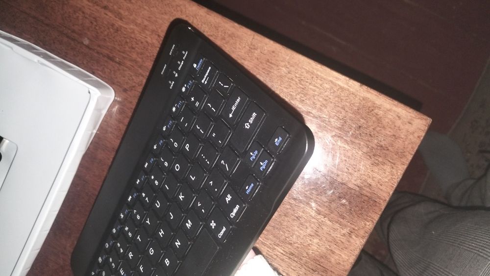 Портативна клавіатура