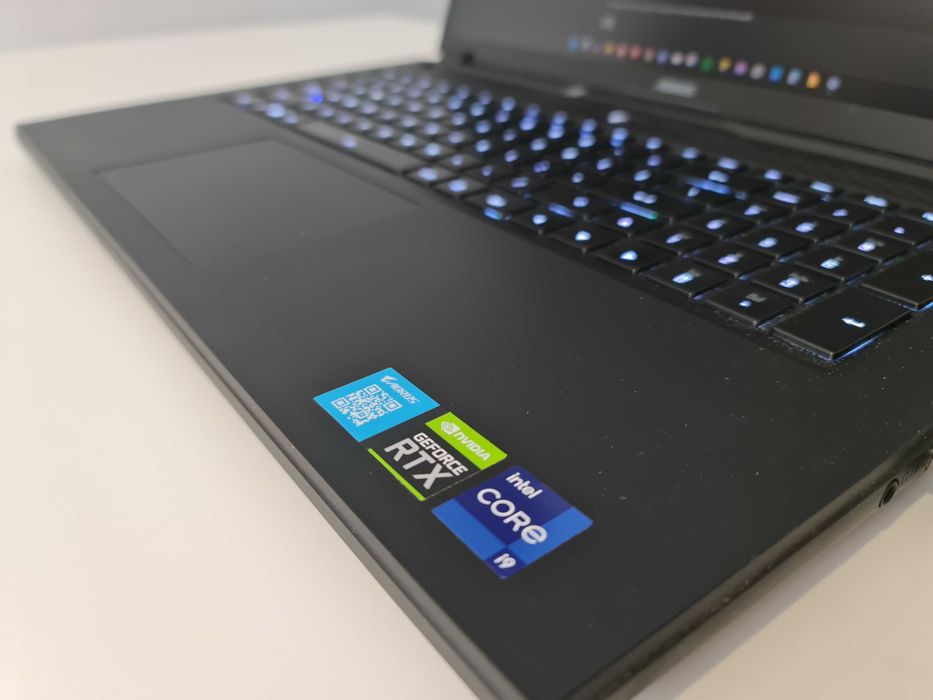 Gigabyte AORUS 17 XES i9 RTX3070TI