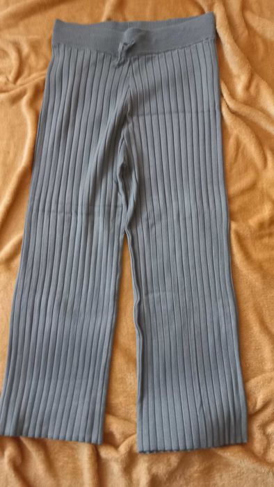 Жіночі трикотажні штани