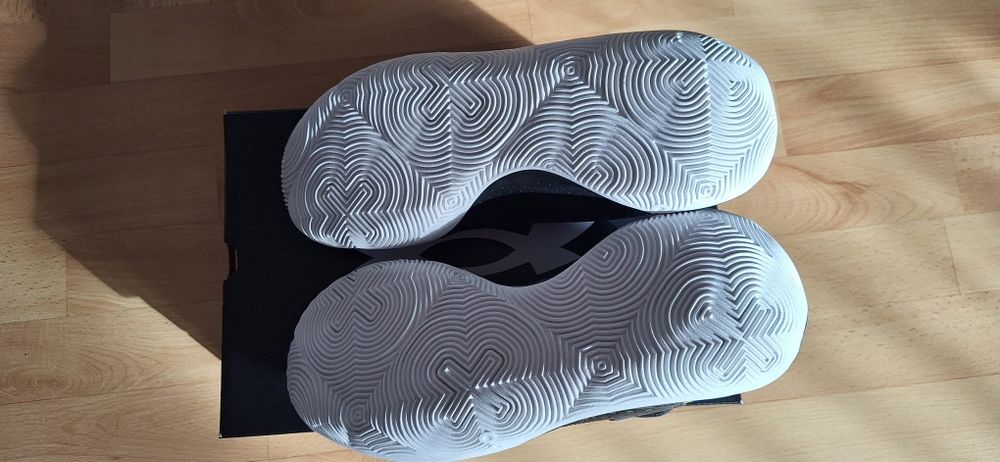 Under armour  roz 42