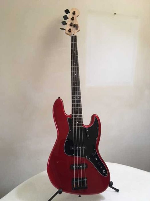 Baixo novo JMS JB Ultra,  com garantia.