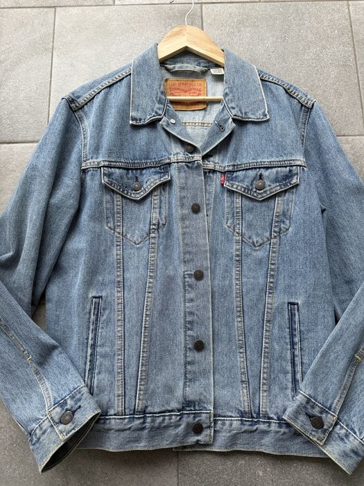 Оригінальна джинсова куртка LEVIS Trucker Jacket Medium Stonewash