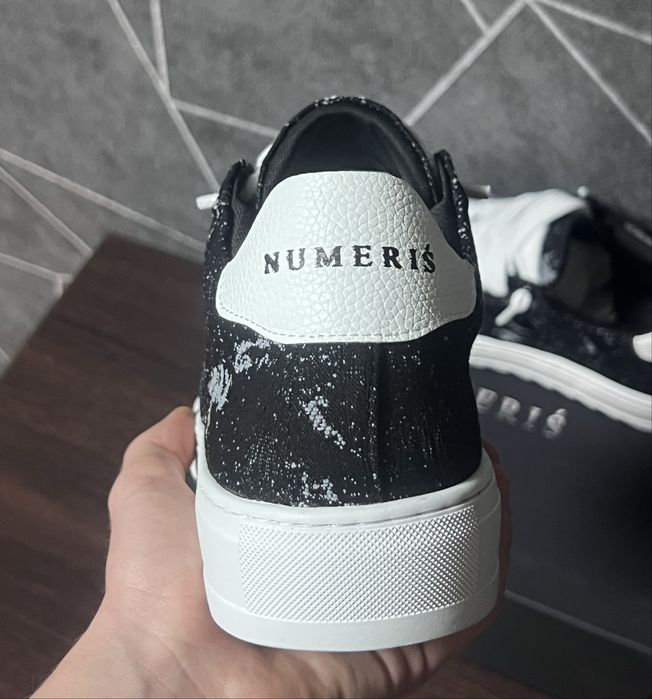 Продам нові кросівки Numeris