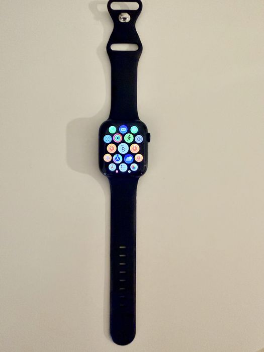 Apple Watch 8 GPS + Cellular