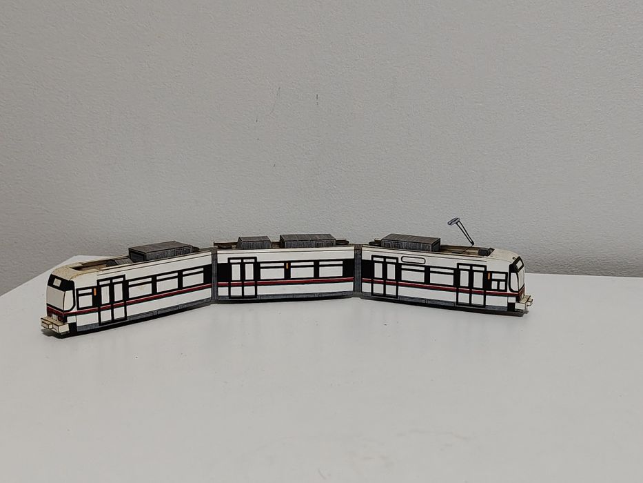 Tramwaj Adtranz GT6M malowanie Augsburg 1:100 sklejony Model kartonowy