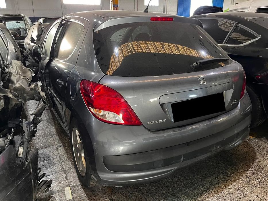 Peugeot 207 1.4 HDI de 2011 para peças