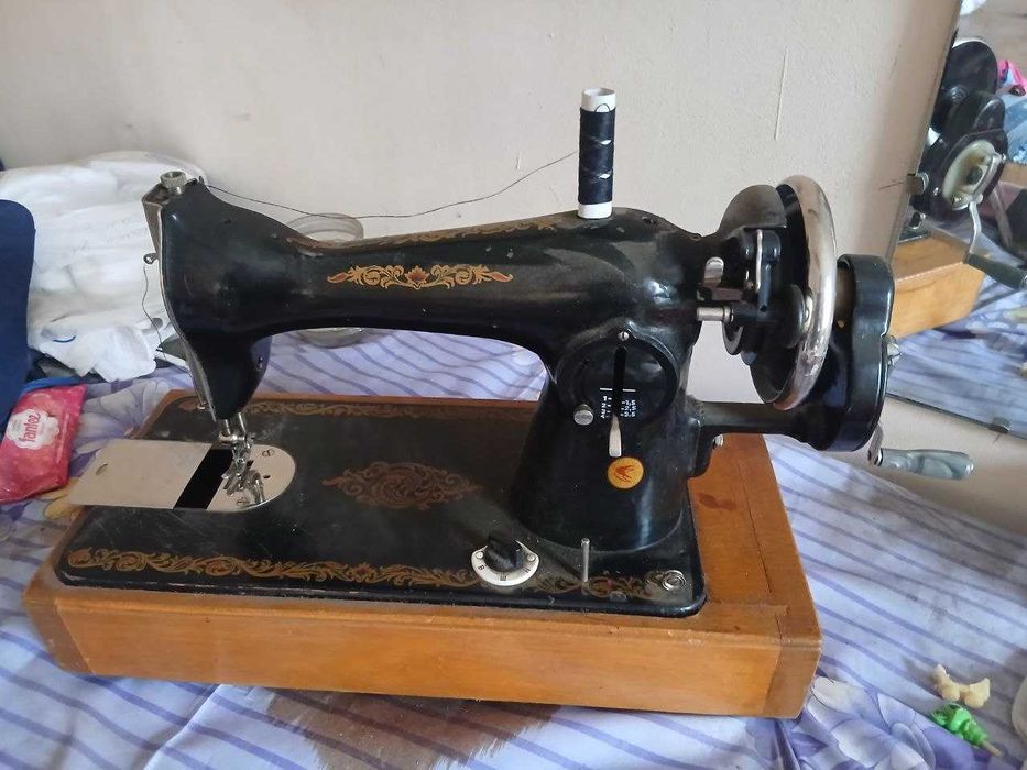 продам швейну машину, б/у