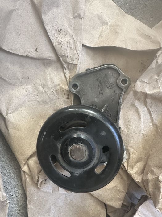 Водяний насос (помпа) рено логан 2 1.0 B4D