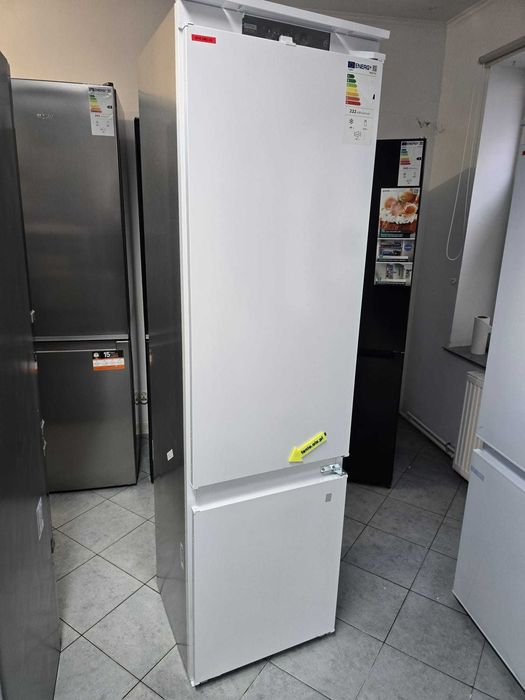OUTLET nowa Lodówka do zabudowy 193,5 cm Whirlpool WHC20T352 gw 2 l U5