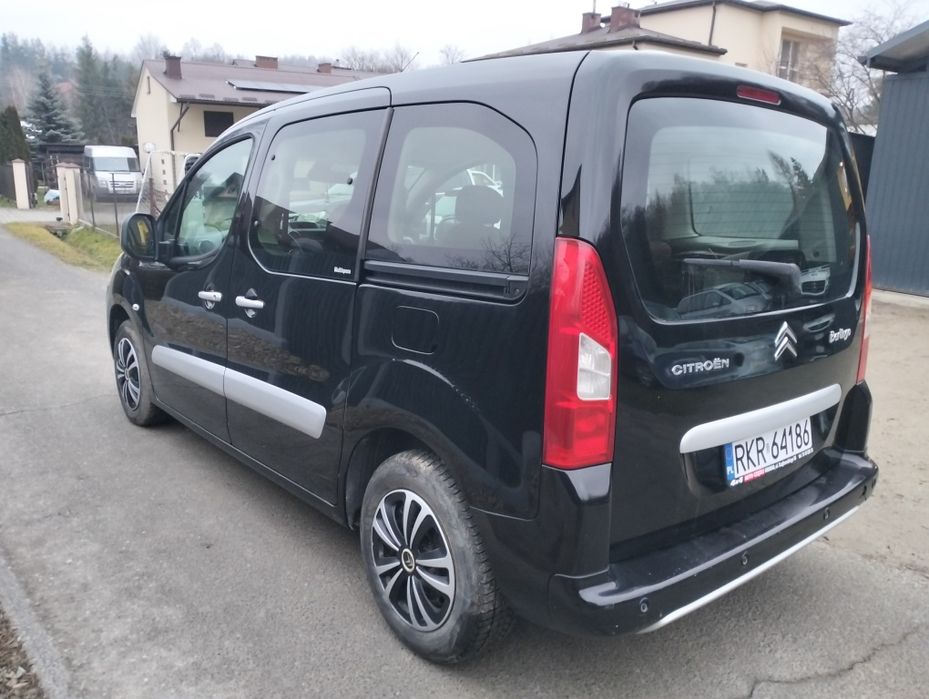 Citroen Berlingo 1.6 benzyna Multispace uszkodzony silnik 6200zl.