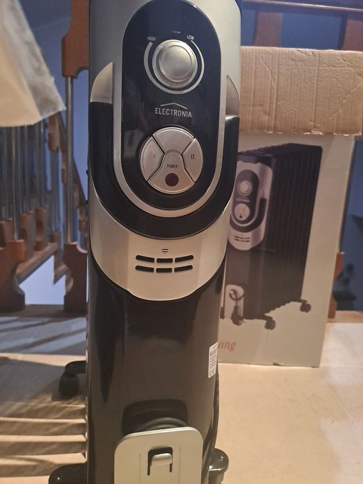 Aquecedor elétrico a óleo