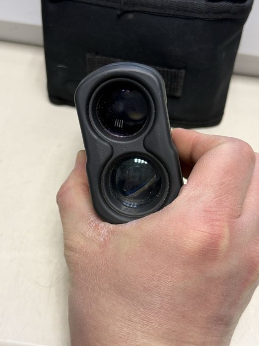 Лазерний далекомір BUSHNELL 10x25 700 метрів