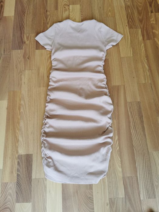 Beżowa sukienka damska tuba Selfieroom 38