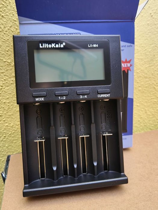 Carregador de Pilhas e baterias Inteligente LiitoKala Lii-M4 LCD Novo