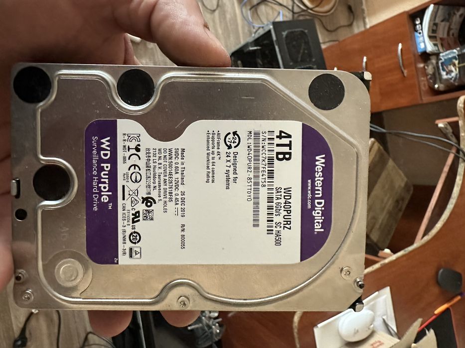 Продам жосткий диск hdd 4T