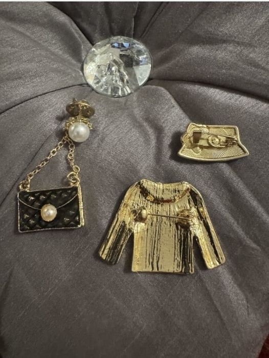 Вінтажні брошки в стилі salvador dali