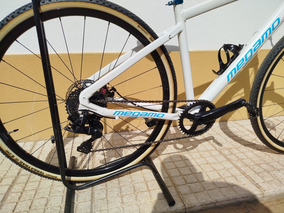 Bicicleta de Gravel Megamo