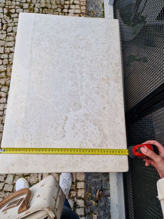 Pia de roupa  com tampo e armário