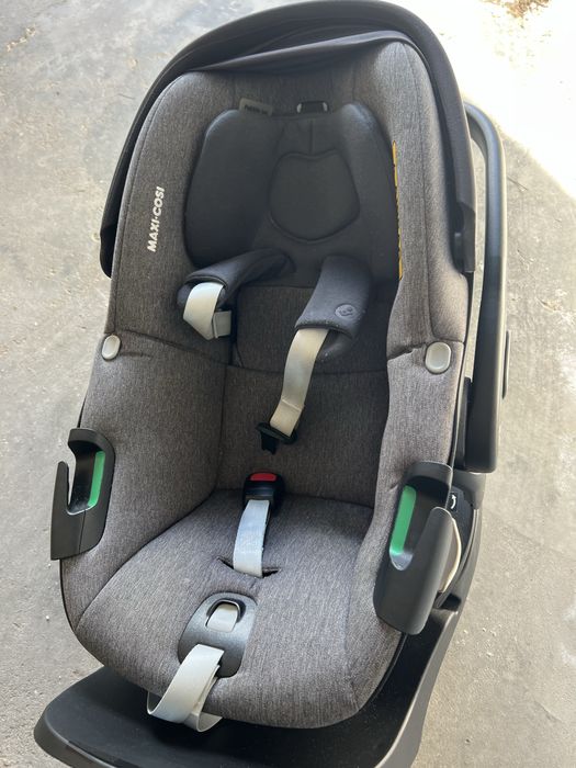 Isofix + cadeira auto Maxi Cosi