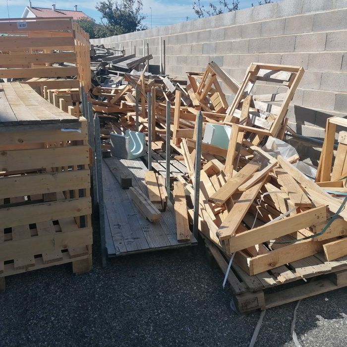 Madeira de paletes e afins - PARA DAR