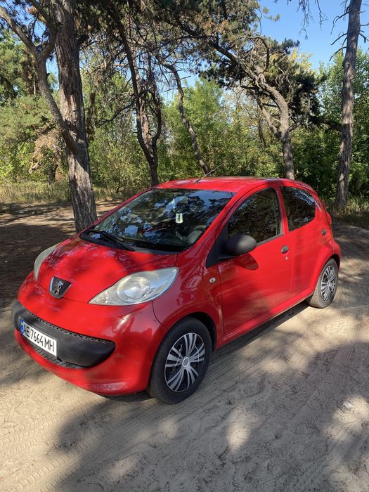 Продам Peugeot 107 (4,5л /100 км)