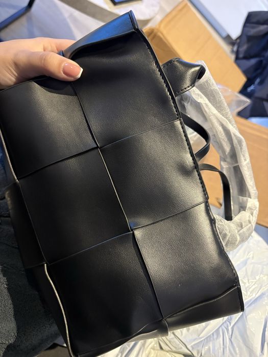 Torebka czarna pleciona