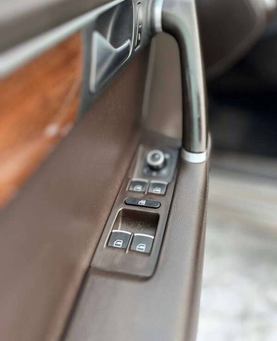 Авто Passat b7 2.0 tdi